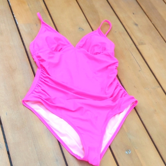 Cupshe Women's Vibrant Hot Pink One Piece Swimsuit - Size M NWT - Picture 2 of 9
